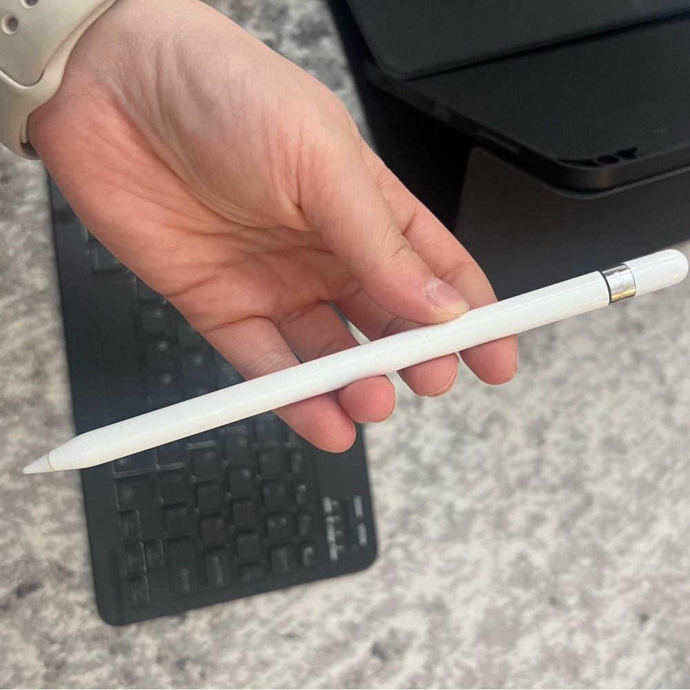 Black iPad Case with Keyboard and Apple Pencil